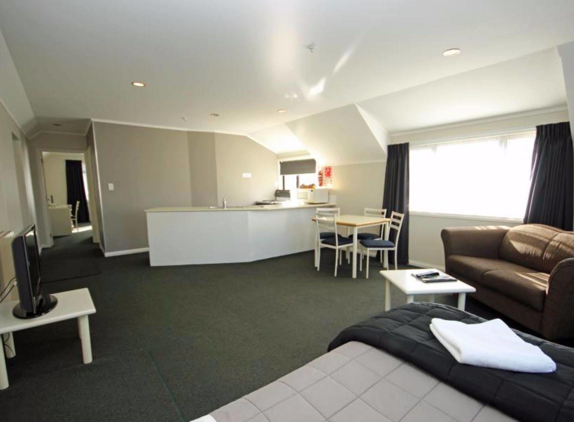 Champers Motor Inn Lower Hutt Eksteriør bilde