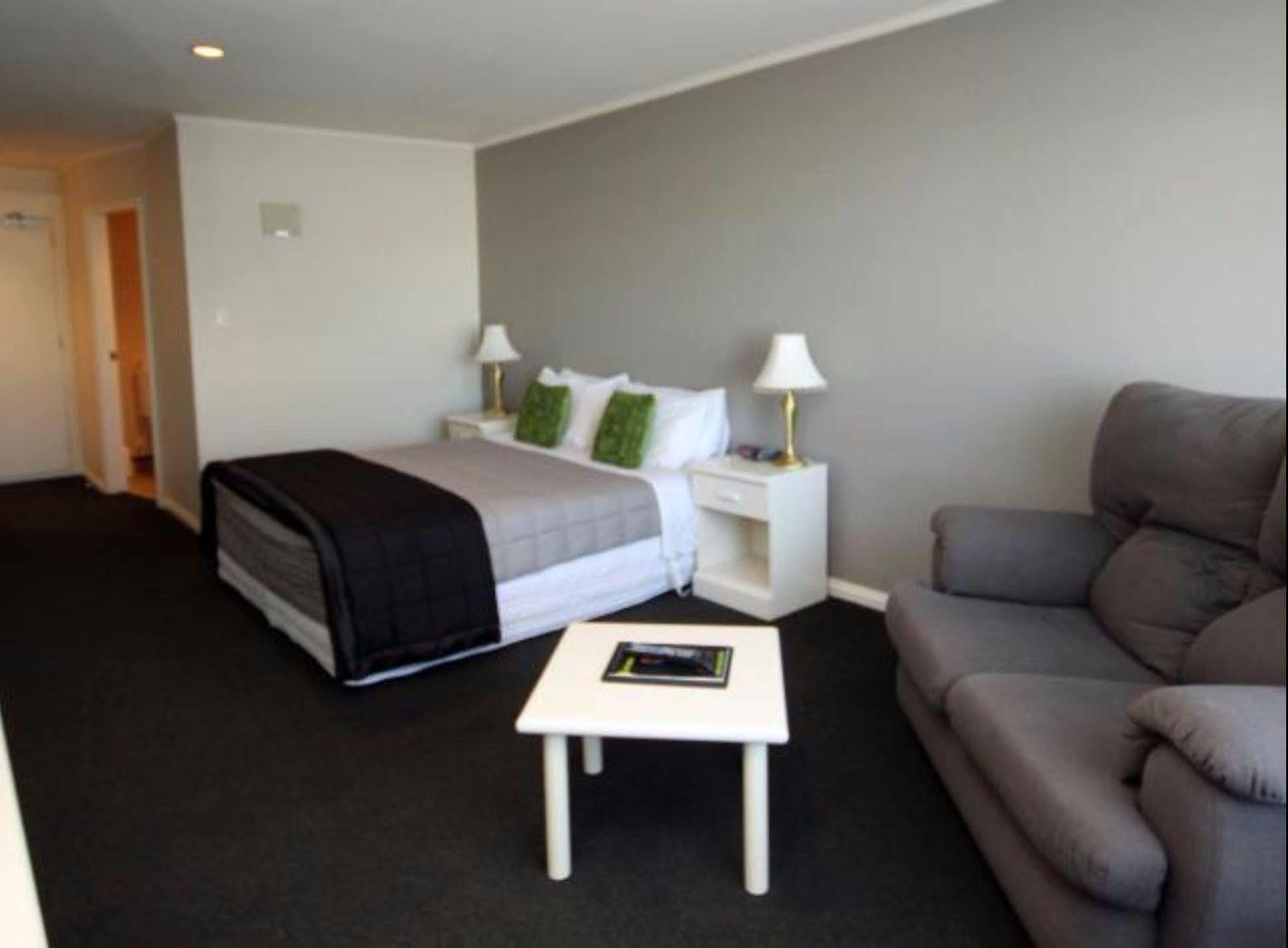 Champers Motor Inn Lower Hutt Eksteriør bilde